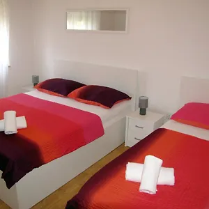 Klanac Apartment